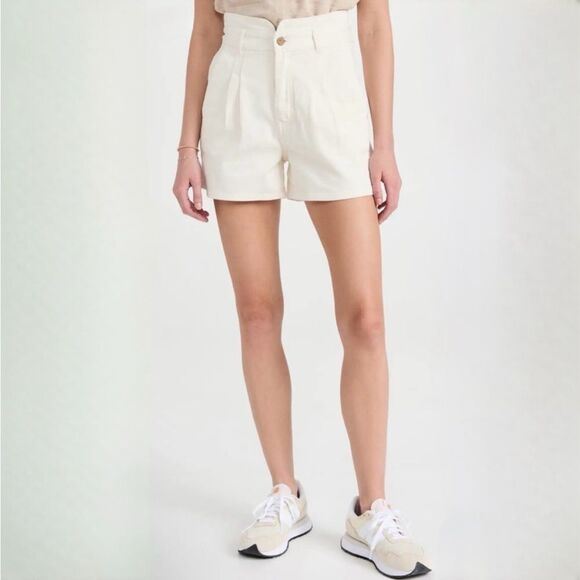 Faherty Rikki Short in White - Picture 1 of 10